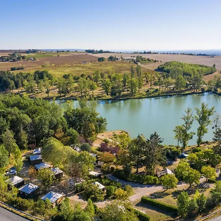 Apartman Saloon Avec Privatif *