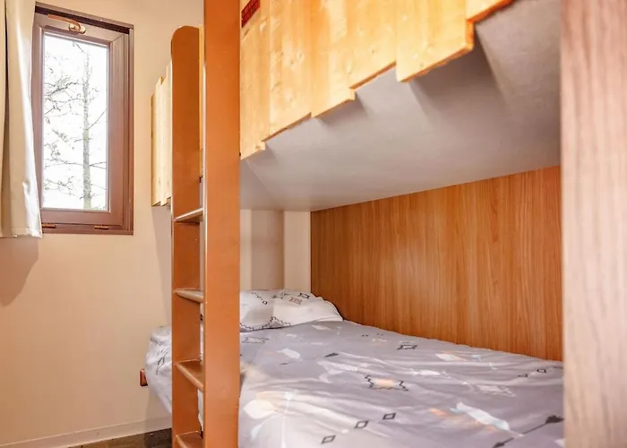 Apartment Saloon Avec Privatif Rabastens